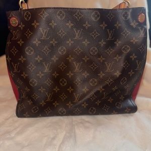 Louis Vuitton Gaia